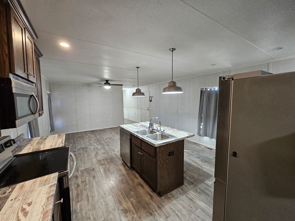 Image 15 of property listing at 303 N Marion Street, Centralia, IL 62801