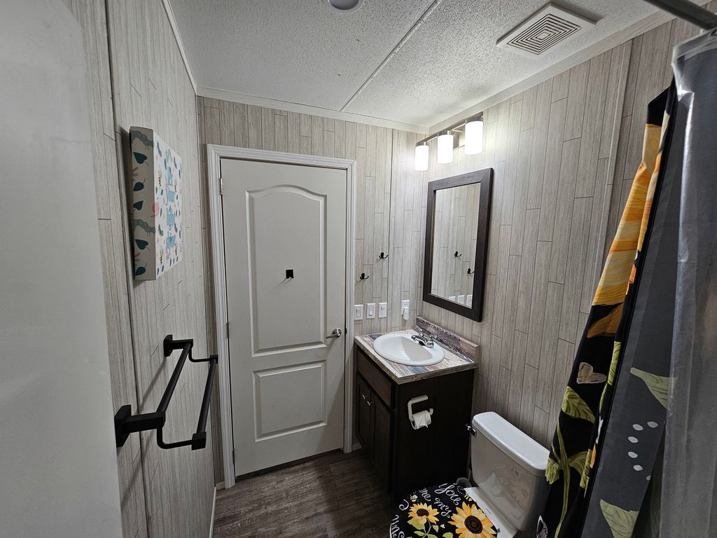 Image 18 of property listing at 303 N Marion Street, Centralia, IL 62801