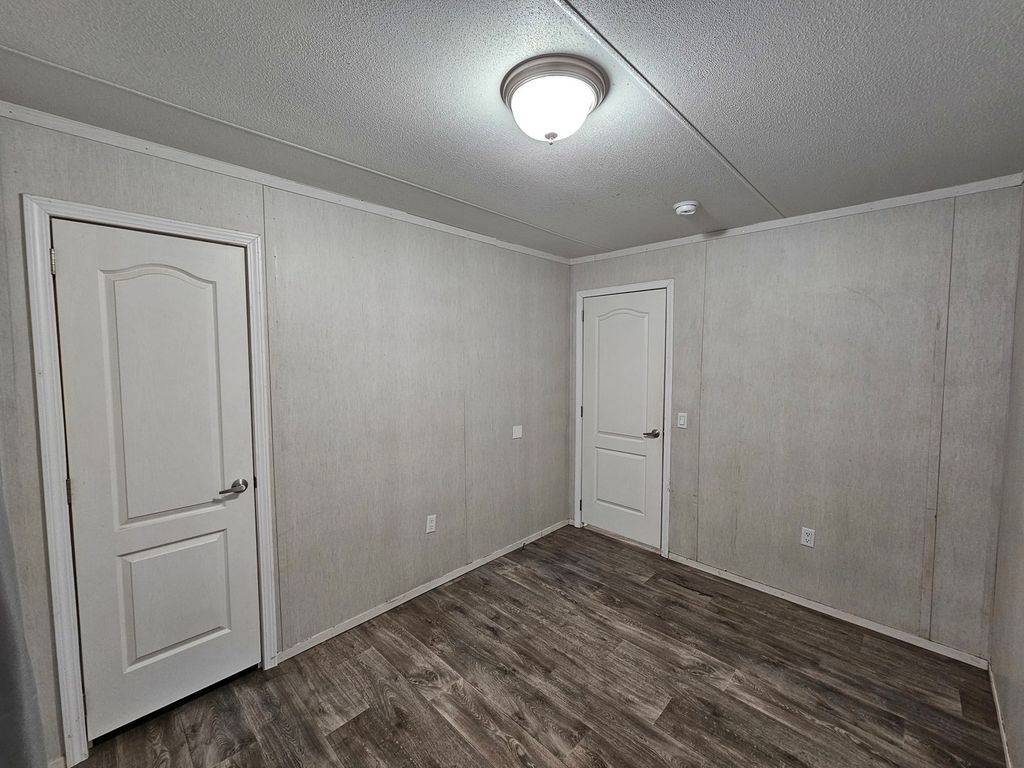 Image 20 of property listing at 303 N Marion Street, Centralia, IL 62801