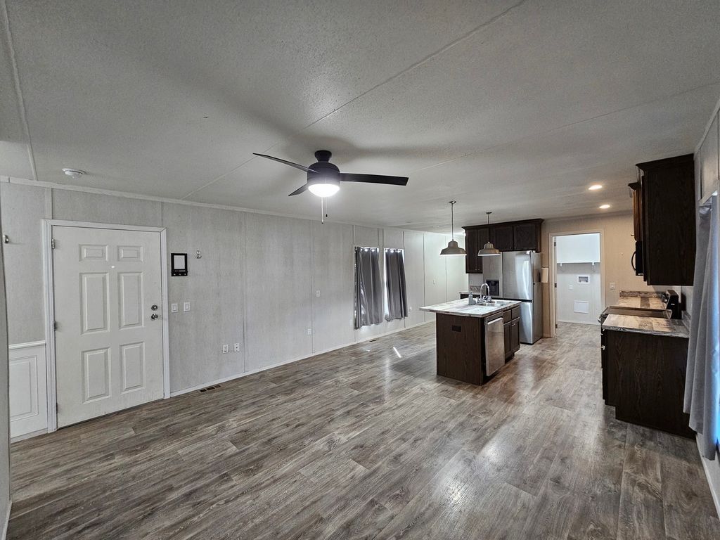 Image 9 of property listing at 303 N Marion Street, Centralia, IL 62801