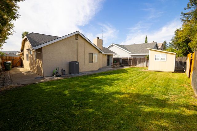 8217 Auberry Dr, Sacramento, CA 95828