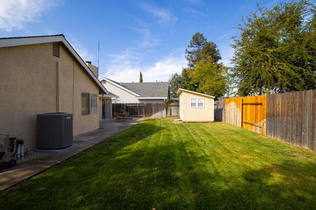 8217 Auberry Dr, Sacramento, CA 95828
