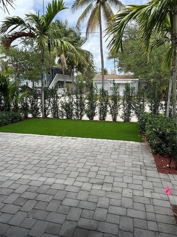 420 SE 16TH Street, Fort Lauderdale, FL 33316