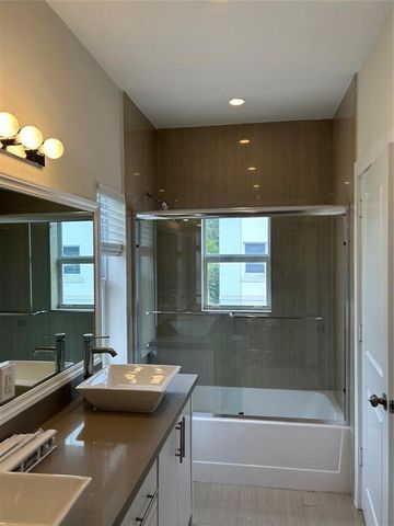 420 SE 16TH Street, Fort Lauderdale, FL 33316