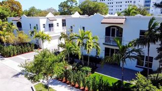 420 SE 16TH Street, Fort Lauderdale, FL 33316