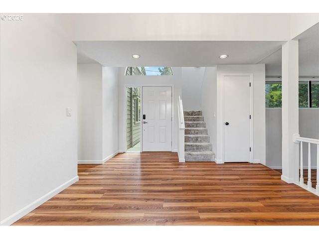 1635 Aspen St, Lake Oswego, OR 97034