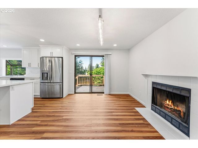 1635 Aspen St, Lake Oswego, OR 97034