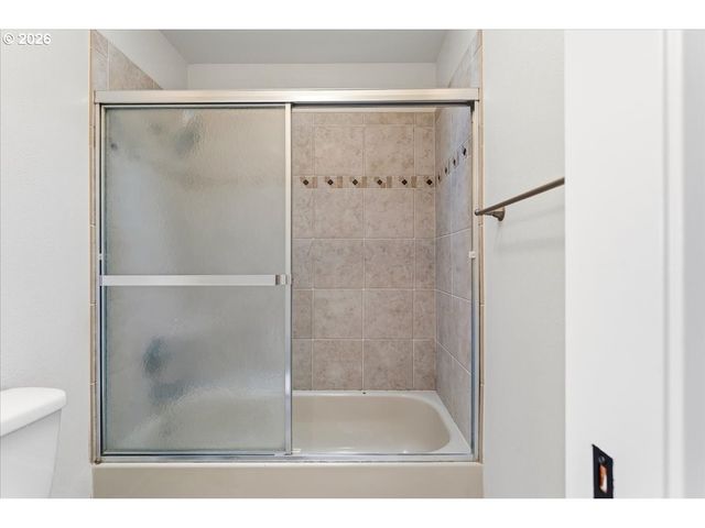 1635 Aspen St, Lake Oswego, OR 97034