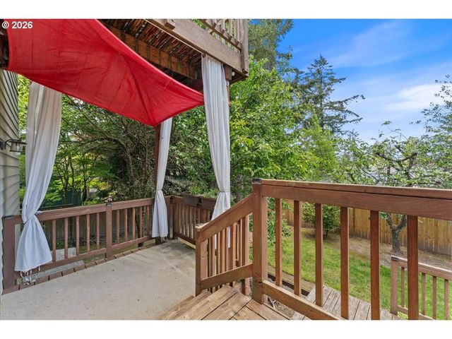 1635 Aspen St, Lake Oswego, OR 97034