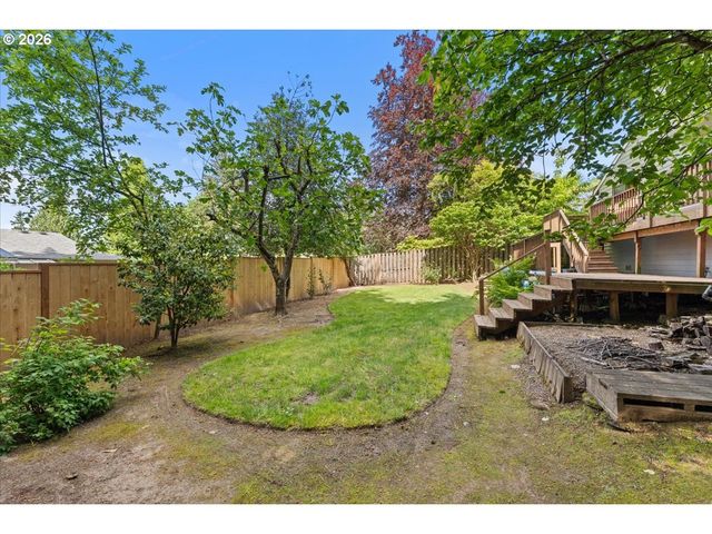 1635 Aspen St, Lake Oswego, OR 97034
