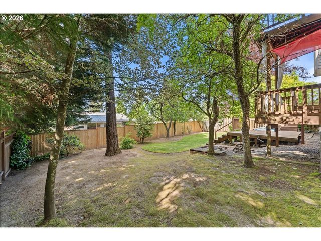 1635 Aspen St, Lake Oswego, OR 97034