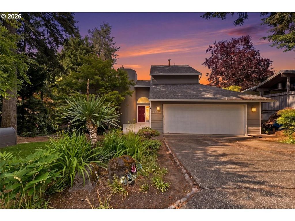 1635 Aspen St, Lake Oswego, OR 97034