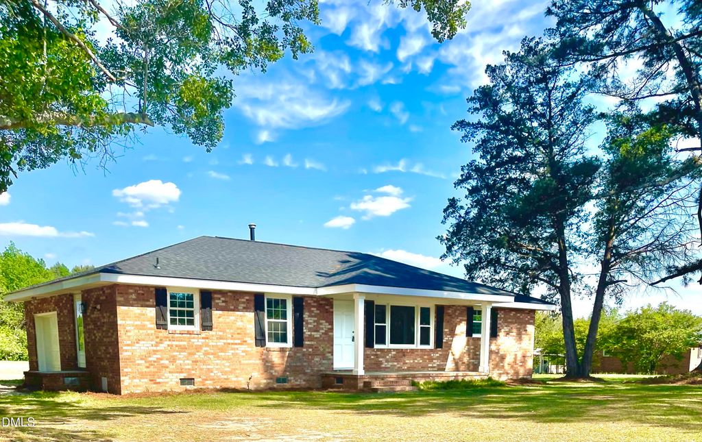 7511 Bakertown Road E, Elm City, NC 27822