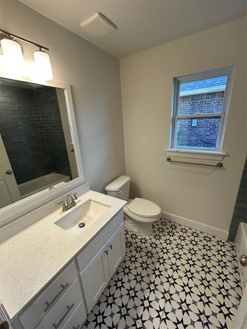 19604 Denison Avenue, Edmond, OK 73012