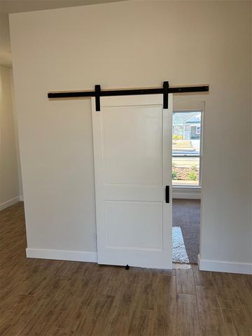 19604 Denison Avenue, Edmond, OK 73012