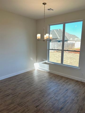 19604 Denison Avenue, Edmond, OK 73012