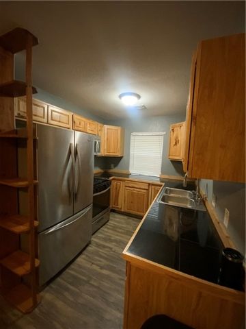 228 N C Street, Centerton, AR 72719