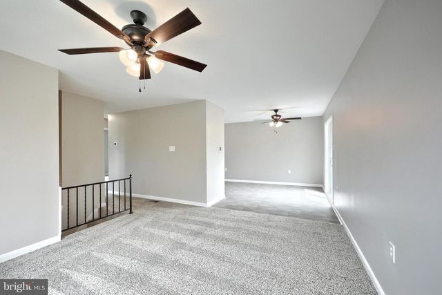 256 JUNIPER DR, Etters, PA 17319