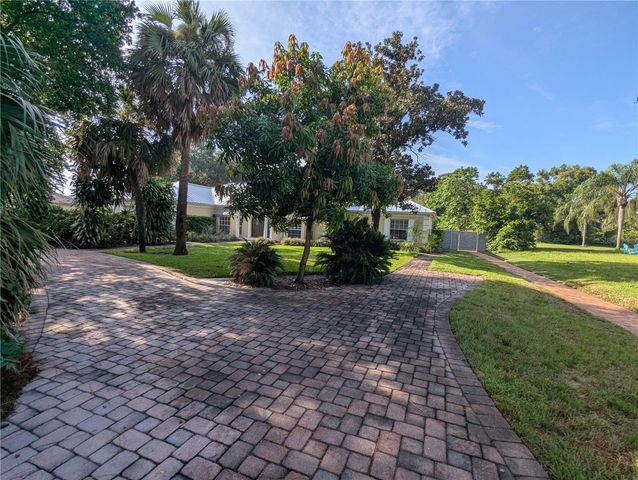 8052 OAK PARK ROAD, Orlando, FL 32819