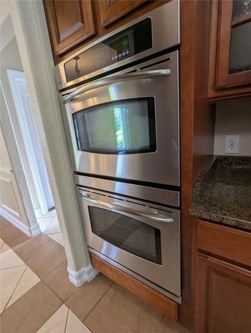 8052 OAK PARK ROAD, Orlando, FL 32819