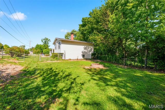 105 Jane Drive, St Peters, MO 63376