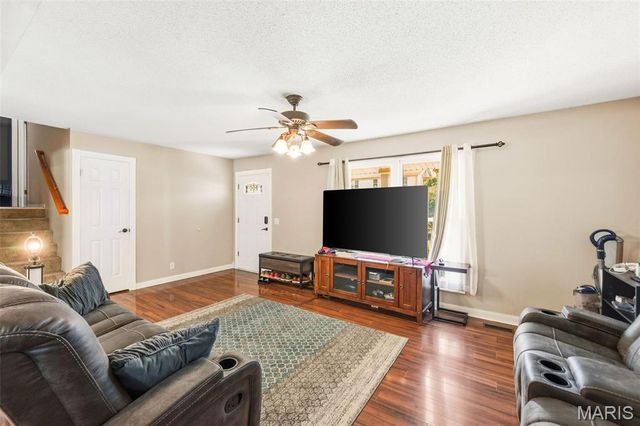 105 Jane Drive, St Peters, MO 63376