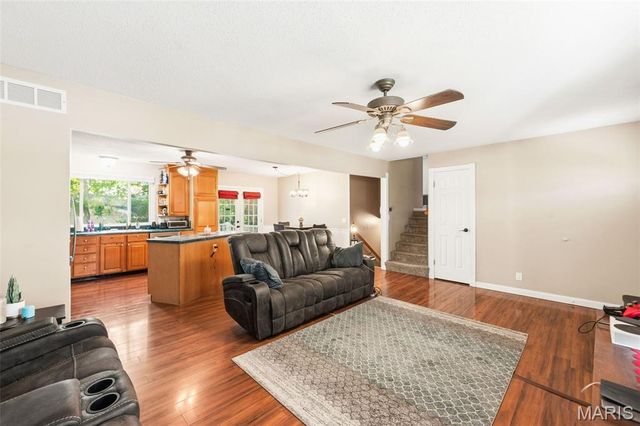 105 Jane Drive, St Peters, MO 63376