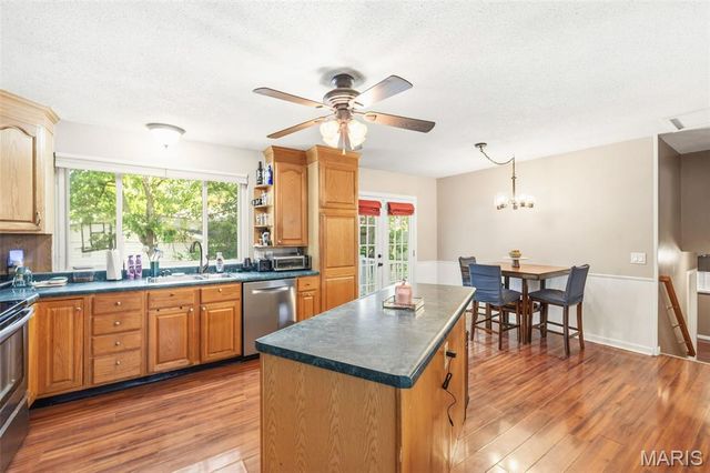 105 Jane Drive, St Peters, MO 63376