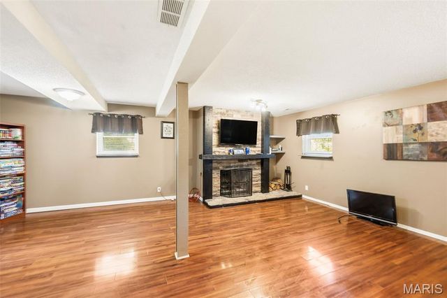 105 Jane Drive, St Peters, MO 63376