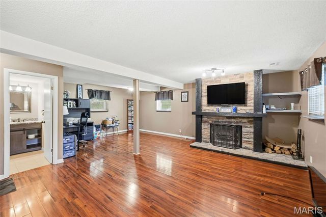 105 Jane Drive, St Peters, MO 63376