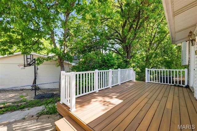 105 Jane Drive, St Peters, MO 63376