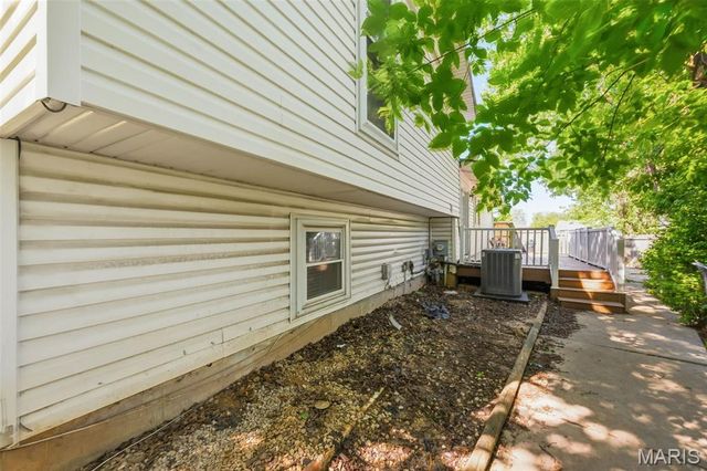 105 Jane Drive, St Peters, MO 63376