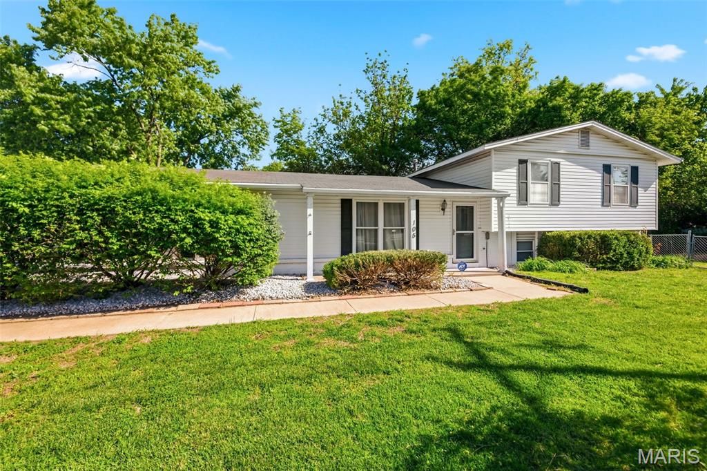 105 Jane Drive, St Peters, MO 63376