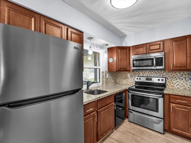 7615 NW 68th Avenue, Tamarac, FL 33321