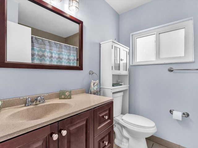 7615 NW 68th Avenue, Tamarac, FL 33321