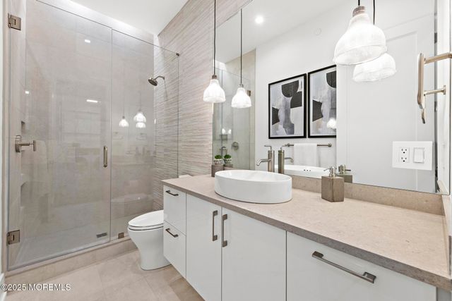 200 Ocean Avenue N 22, Long Branch, NJ 07740