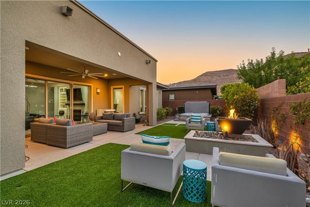 9988 REGENCY SQUARE Avenue, Las Vegas, NV 89148