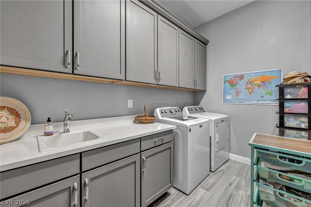 9988 REGENCY SQUARE Avenue, Las Vegas, NV 89148