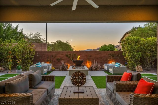 9988 REGENCY SQUARE Avenue, Las Vegas, NV 89148