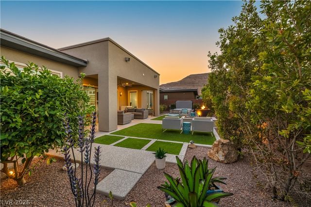 9988 REGENCY SQUARE Avenue, Las Vegas, NV 89148