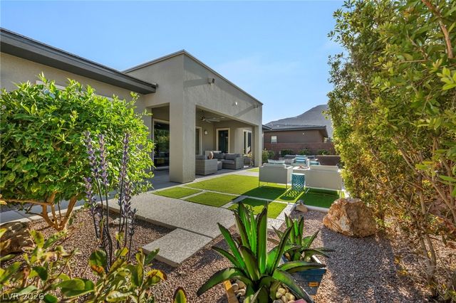 9988 REGENCY SQUARE Avenue, Las Vegas, NV 89148