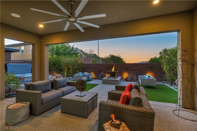 9988 REGENCY SQUARE Avenue, Las Vegas, NV 89148