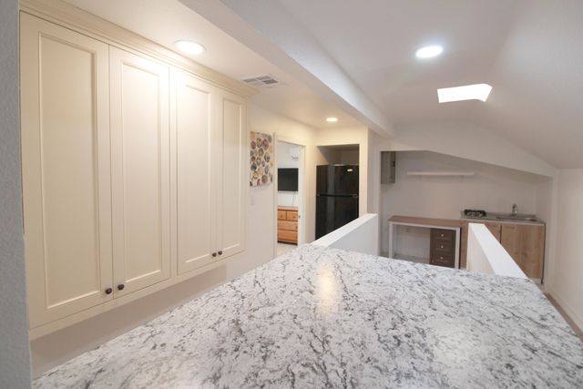 803 Upson 3, El Paso, TX 79902