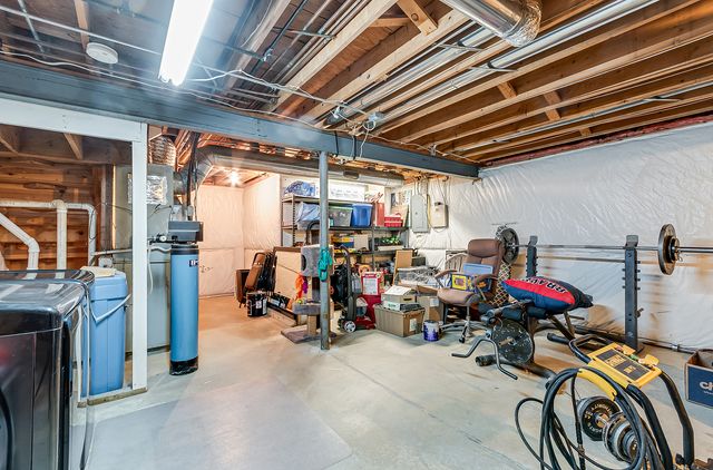 2336 Woodhill Court, Plainfield, IL 60586