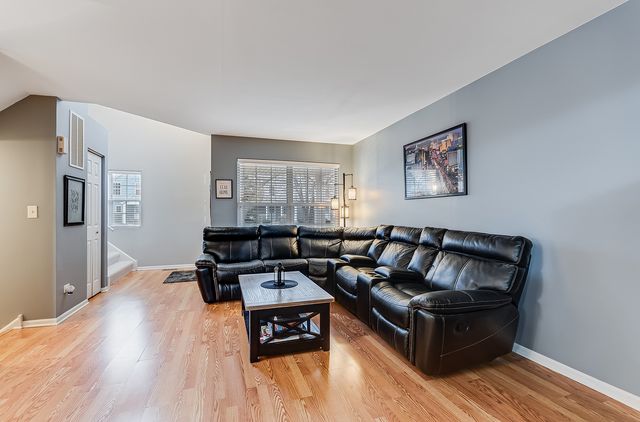 2336 Woodhill Court, Plainfield, IL 60586