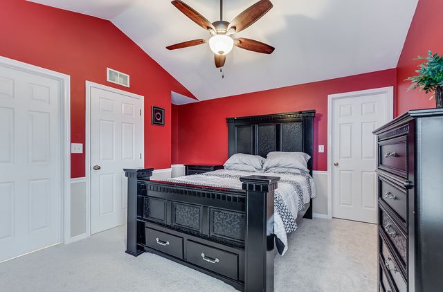 2336 Woodhill Court, Plainfield, IL 60586