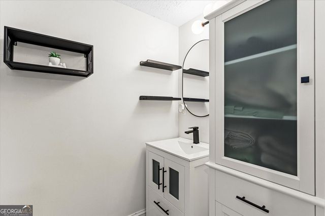 1515 Ridge Forest Lane, Grayson, GA 30017