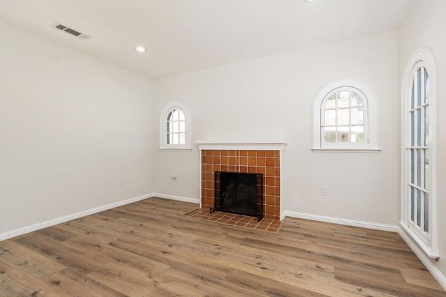 1457 N Poplar Avenue, Fresno, CA 93728