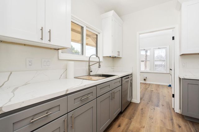 1457 N Poplar Avenue, Fresno, CA 93728