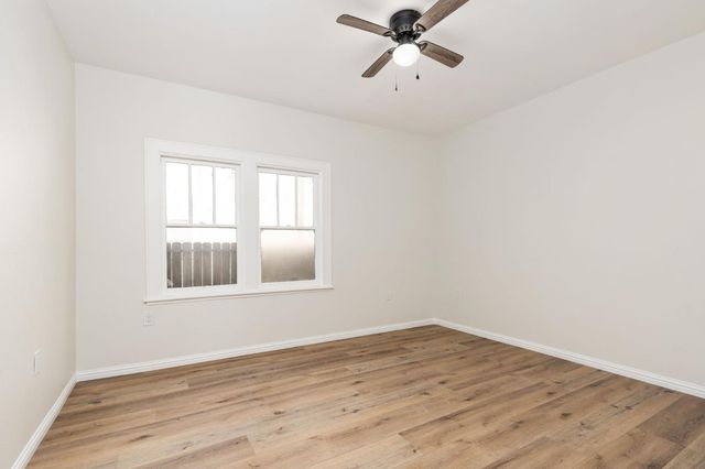 1457 N Poplar Avenue, Fresno, CA 93728